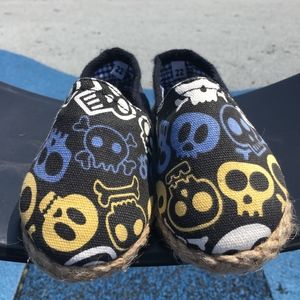 Kids "Skulls" Slip-ons BRAND NEW